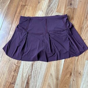 Maroon Lululemon size 10 tennis skirt